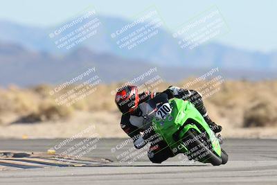 media/Dec-07-2025-CVMA (Sun) [[3e7d2de5dc]]/Race 9-Formula UL Shootout/